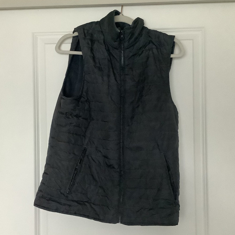 London Fog Grey Vest (size small)